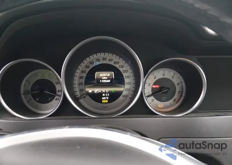 2013 Mercedes-Benz C 300 Sport 4Matic z USA, uszkodzony, nr VIN WDDGF8AB7DG076961